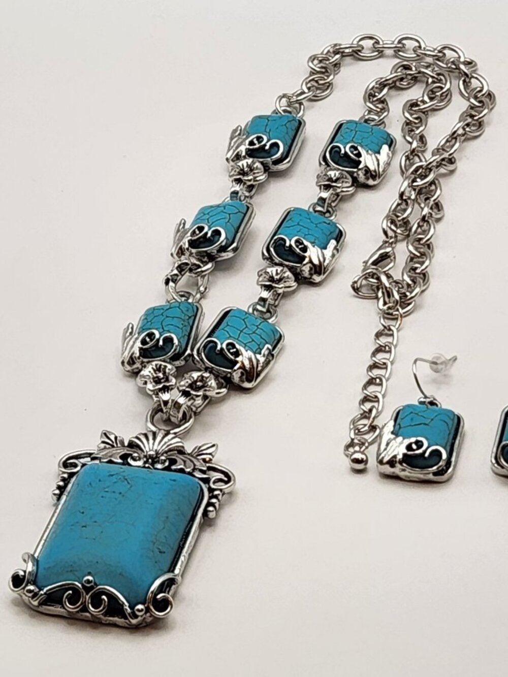 3 for $20 Ornate faux turquoise & silver tone necklace & earring set NEW